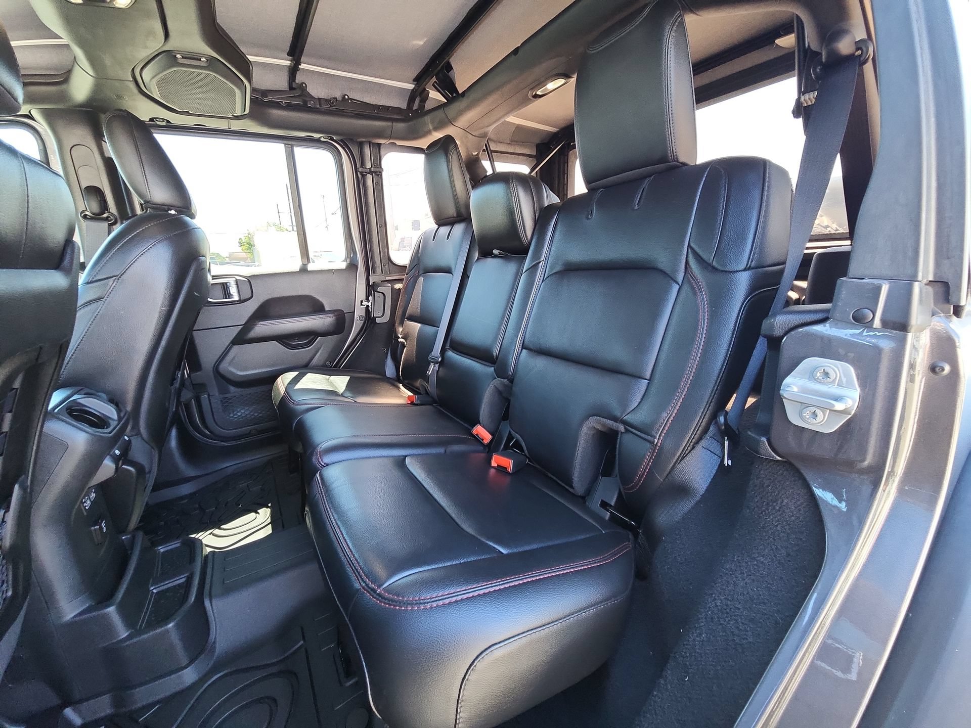 Used 2021 Jeep Wrangler Unlimited Rubicon AWD/4WD image 24