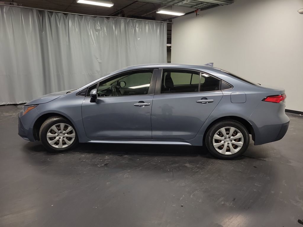 Used 2020 Toyota Corolla LE image 5