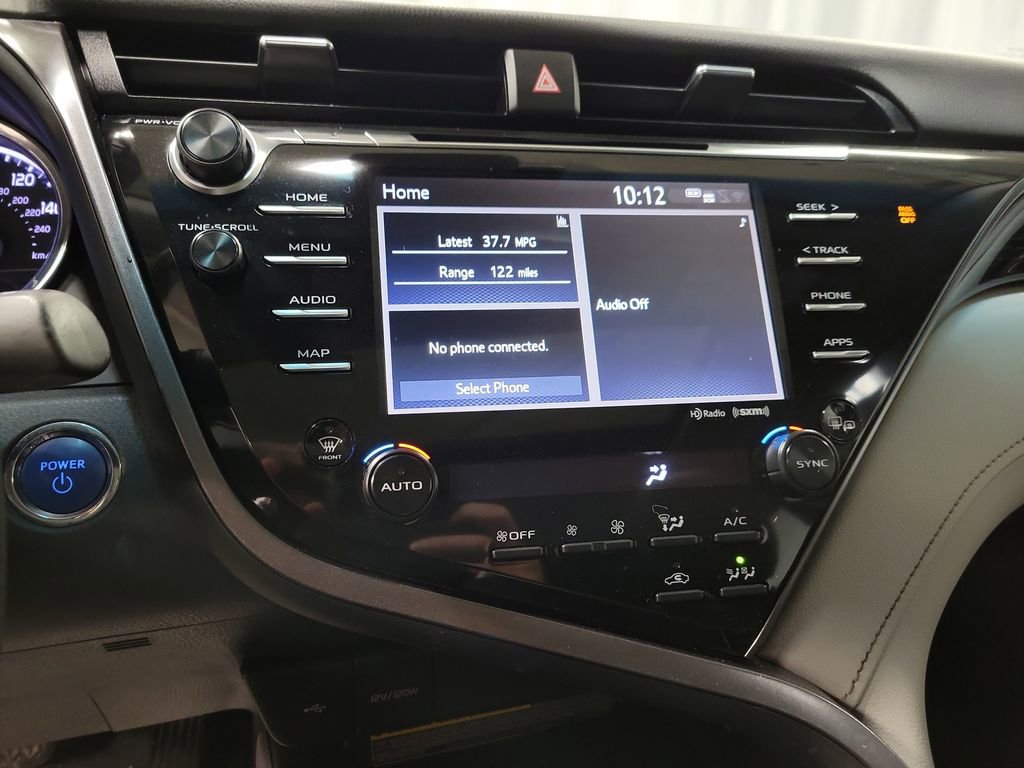 Used 2020 Toyota Camry LE w/ Sunroof Package image 14