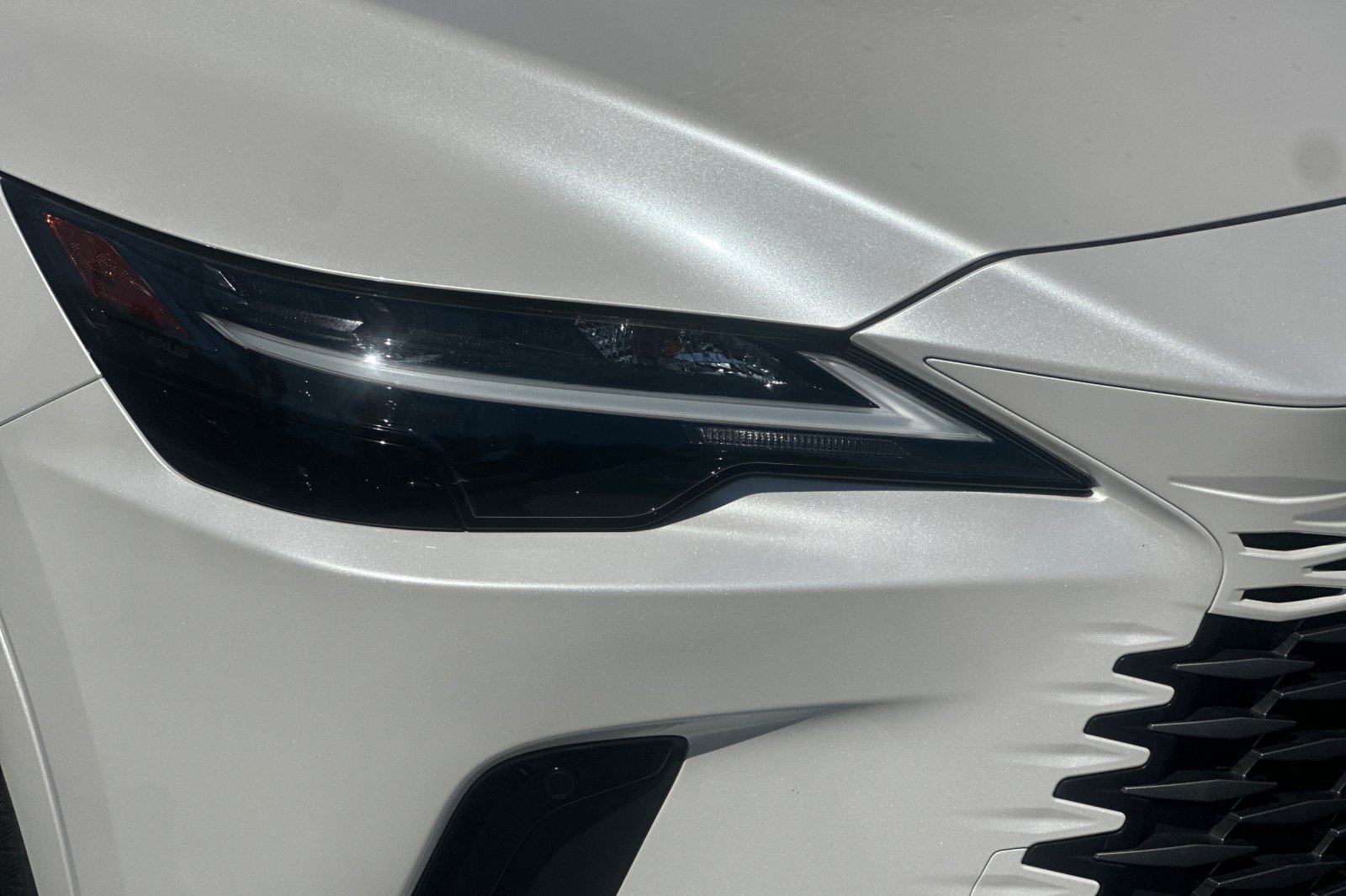Used 2024 Lexus RX 350 Premium w/ Accessory Package (Z1) FWD image 12