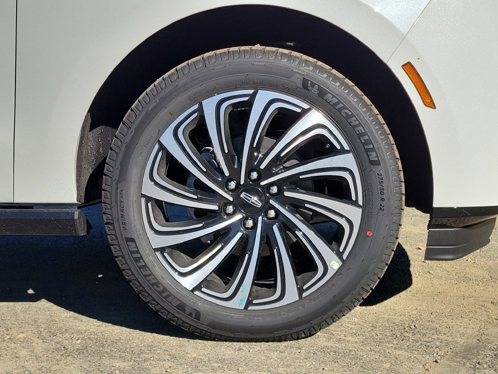 New 2027 Lincoln Navigator L Black Label AWD/4WD image 9
