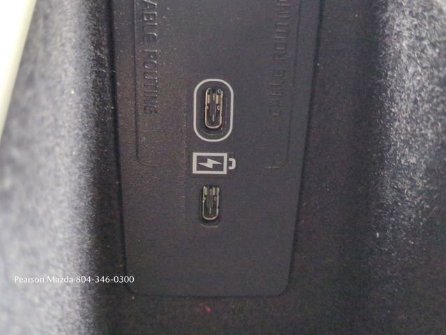 Used 2025 Volvo XC90 B6 Ultra w/ Protection Package Premier image 25