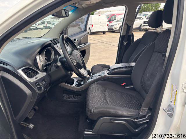 Used 2017 Dodge Journey Crossroad w/ Mopar Chrome Accent Package FWD image 17