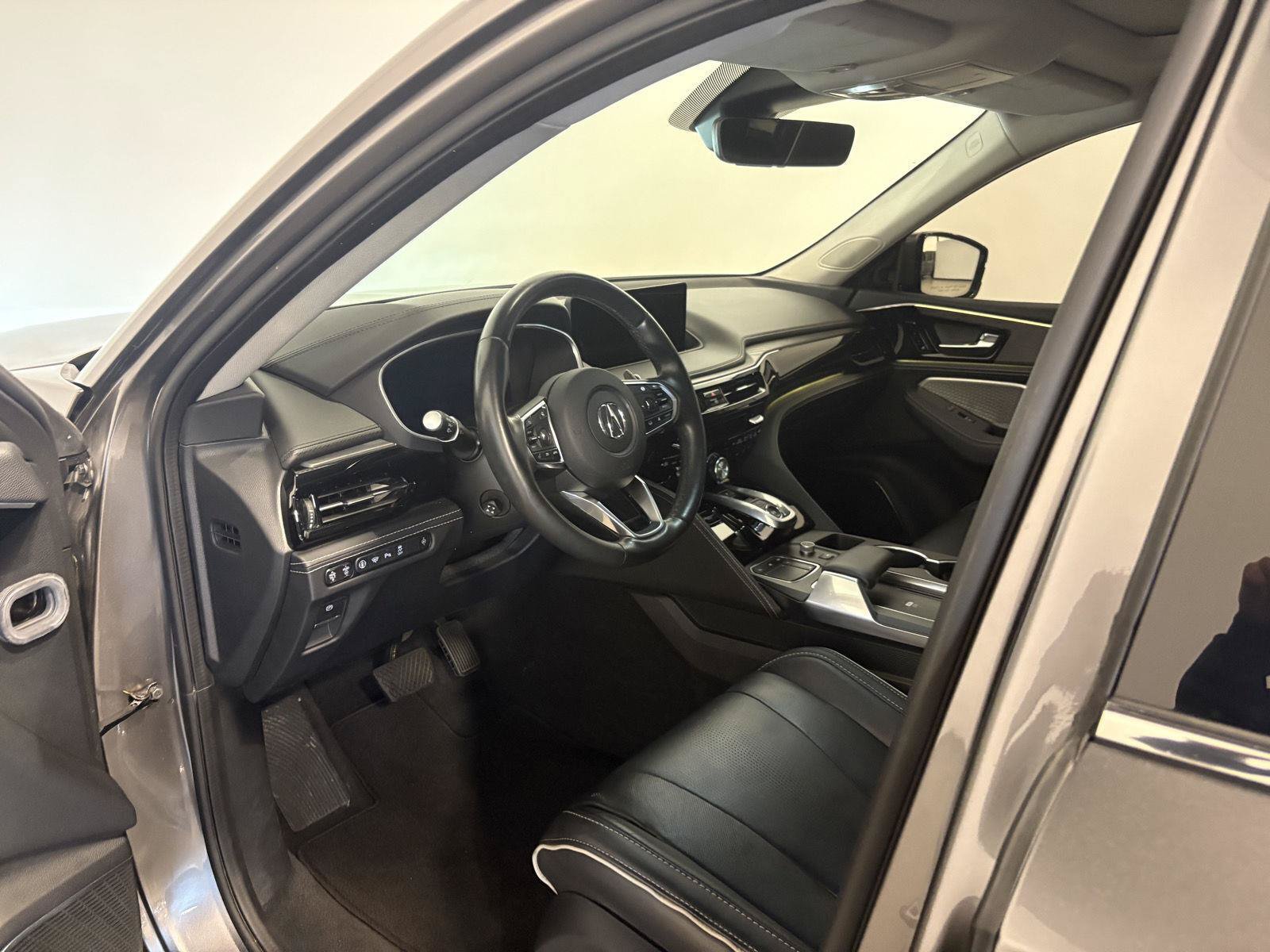 Used 2024 Acura MDX w/ Advance Package AWD/4WD image 16