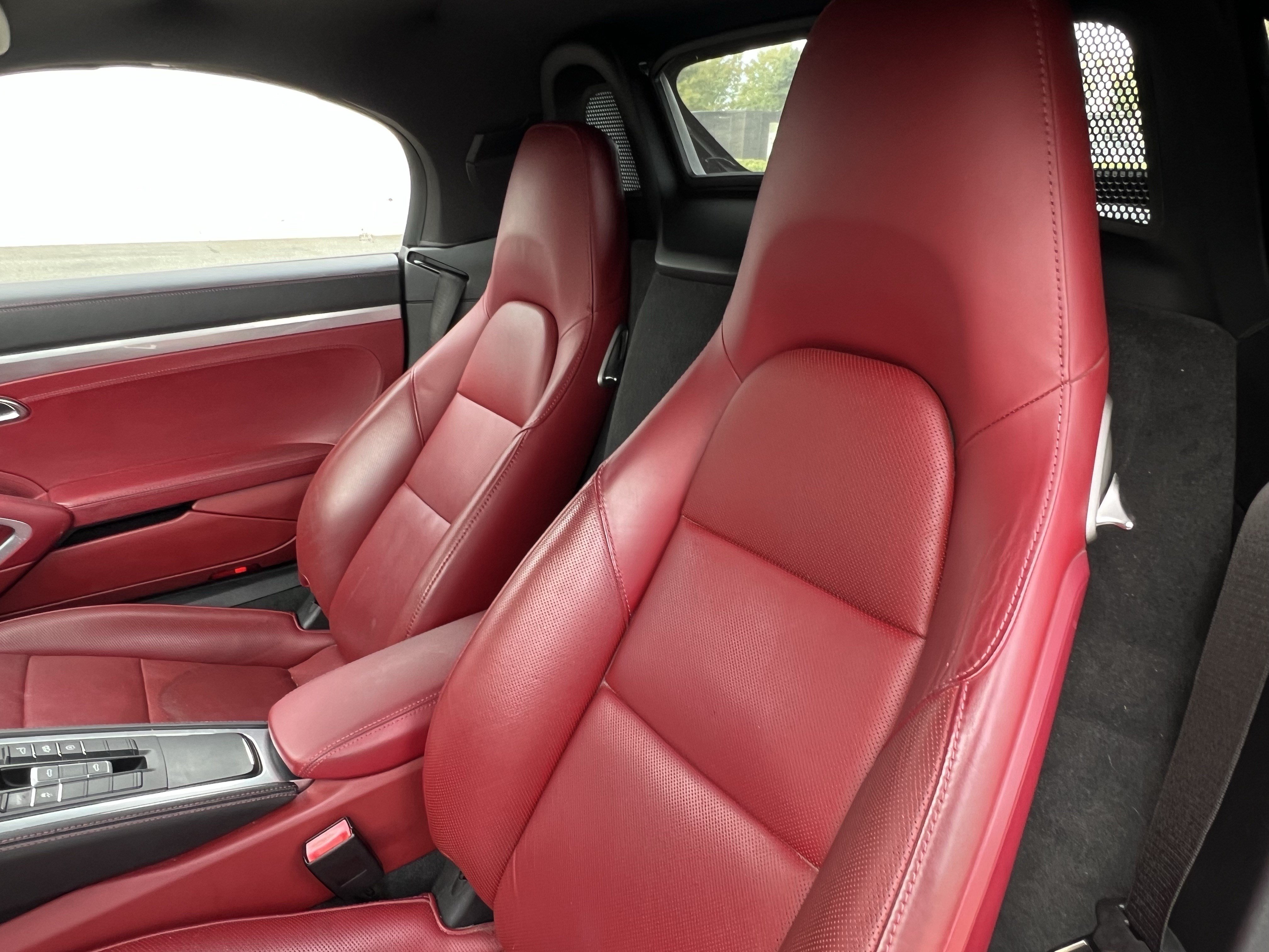 Used 2017 Porsche 718 Boxster RWD image 16
