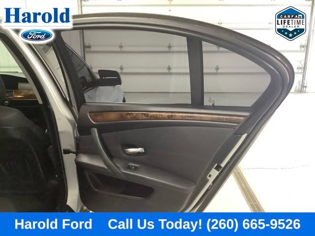 Used 2010 BMW 535i xDrive Sedan AWD/4WD image 9