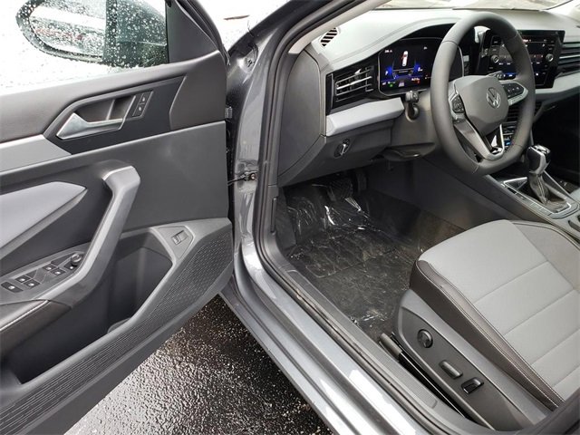 New 2026 Volkswagen Jetta SE image 6