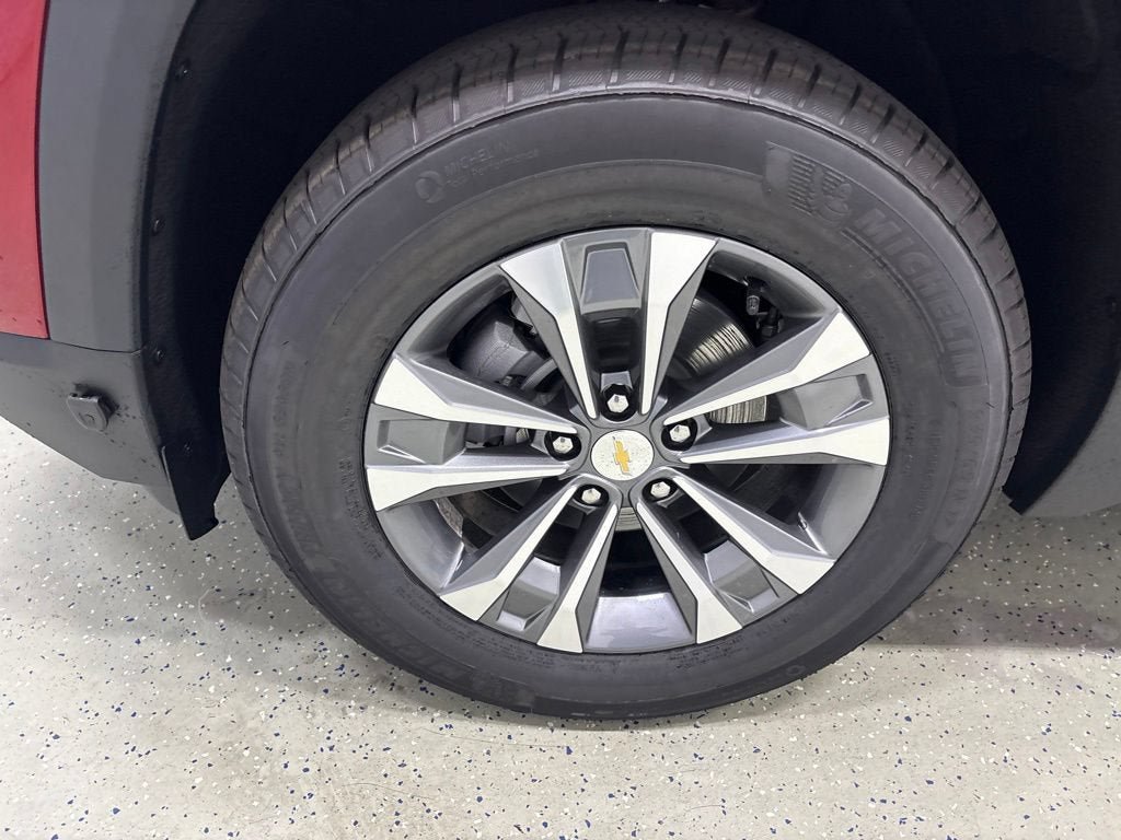 New 2027 Chevrolet Equinox LT w/ Safety and Technology Package AWD/4WD image 11