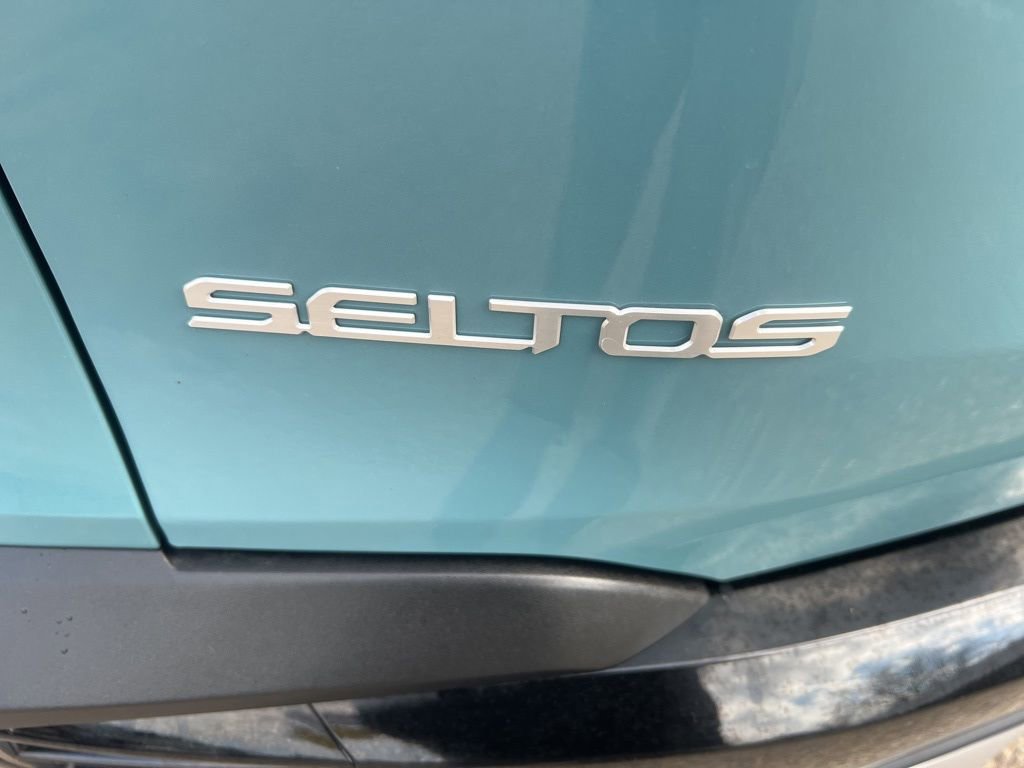 Certified 2024 Kia Seltos SX w/ SX Sunroof Package AWD/4WD image 35
