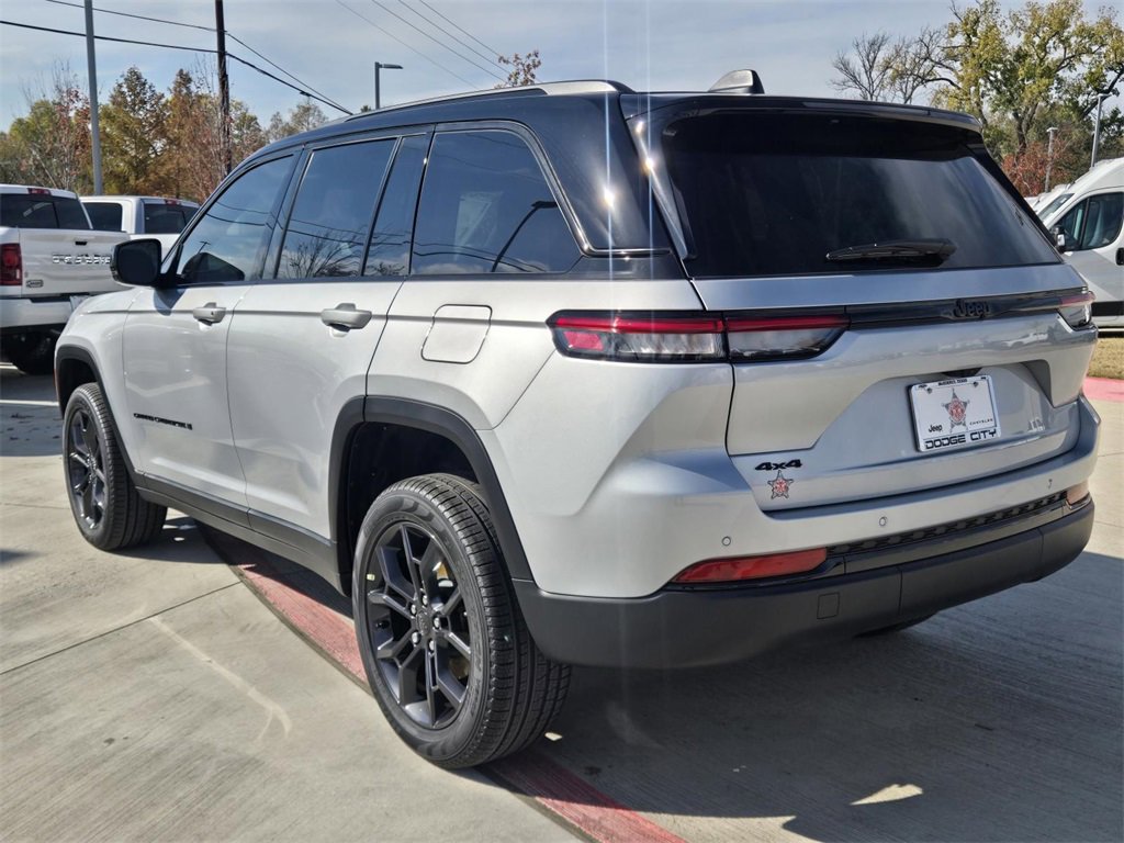 New 2025 Jeep Grand Cherokee Limited image 3