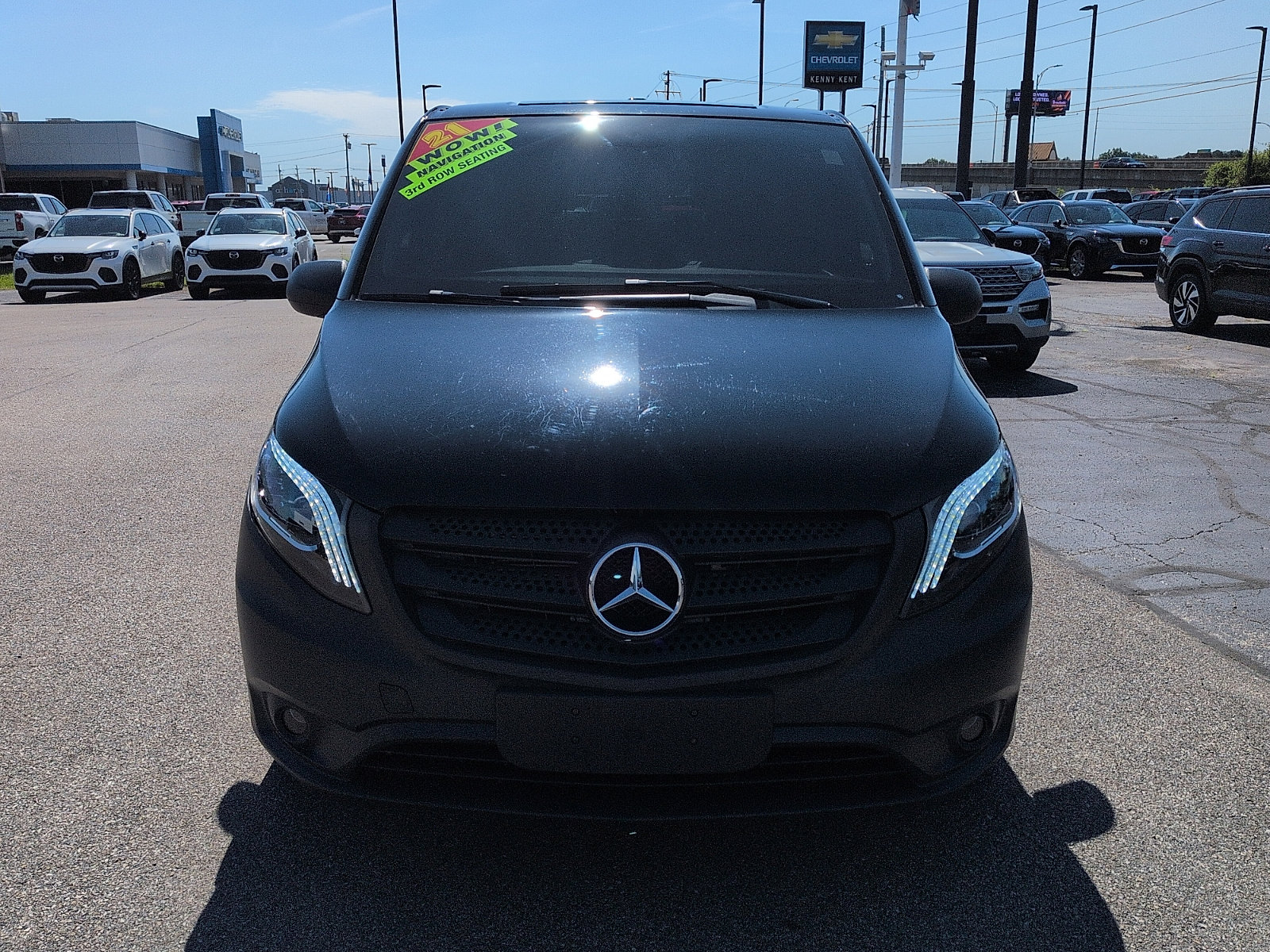 Used 2021 Mercedes-Benz Metris Passenger image 3