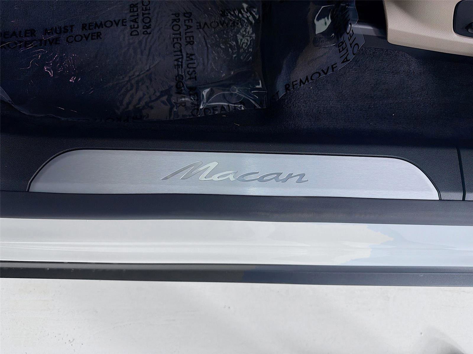 New 2026 Porsche Macan Electric image 10