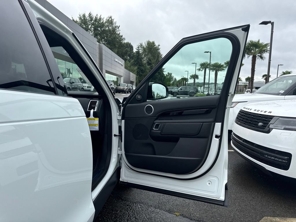 New 2026 Land Rover Discovery S AWD/4WD image 19