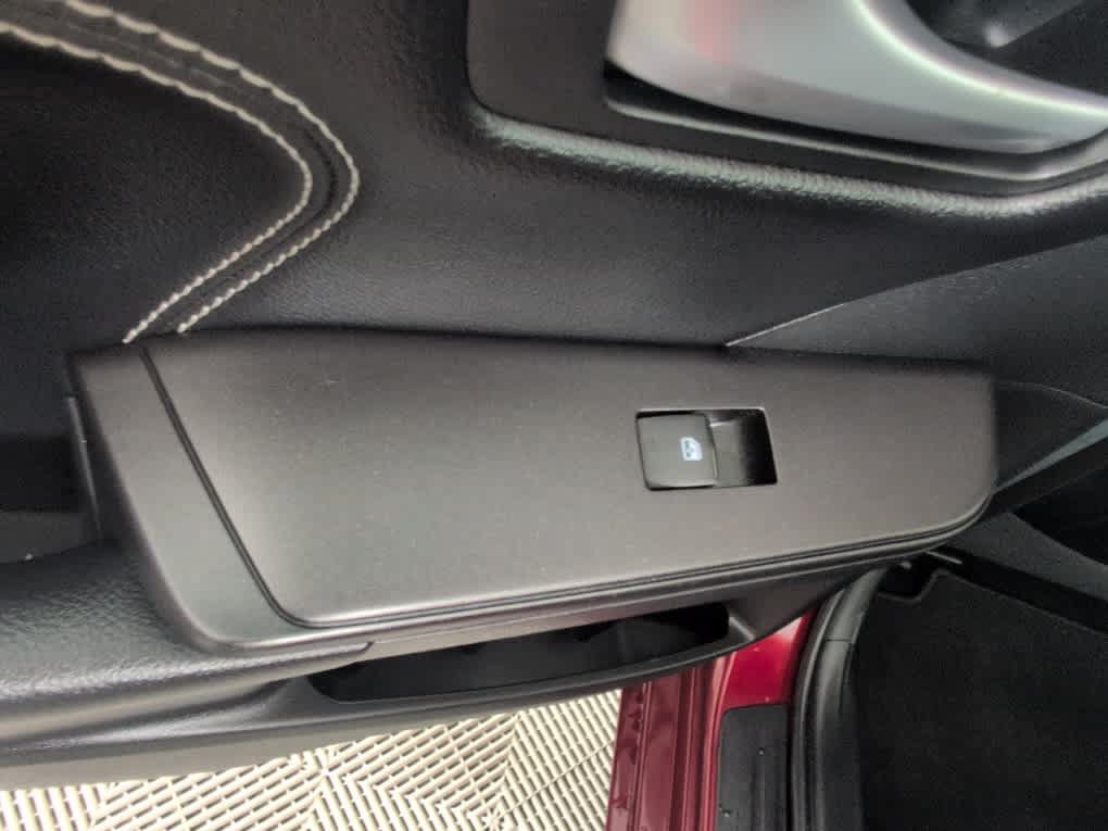 Used 2017 Toyota Camry XLE w/ Moonroof Package FWD image 23