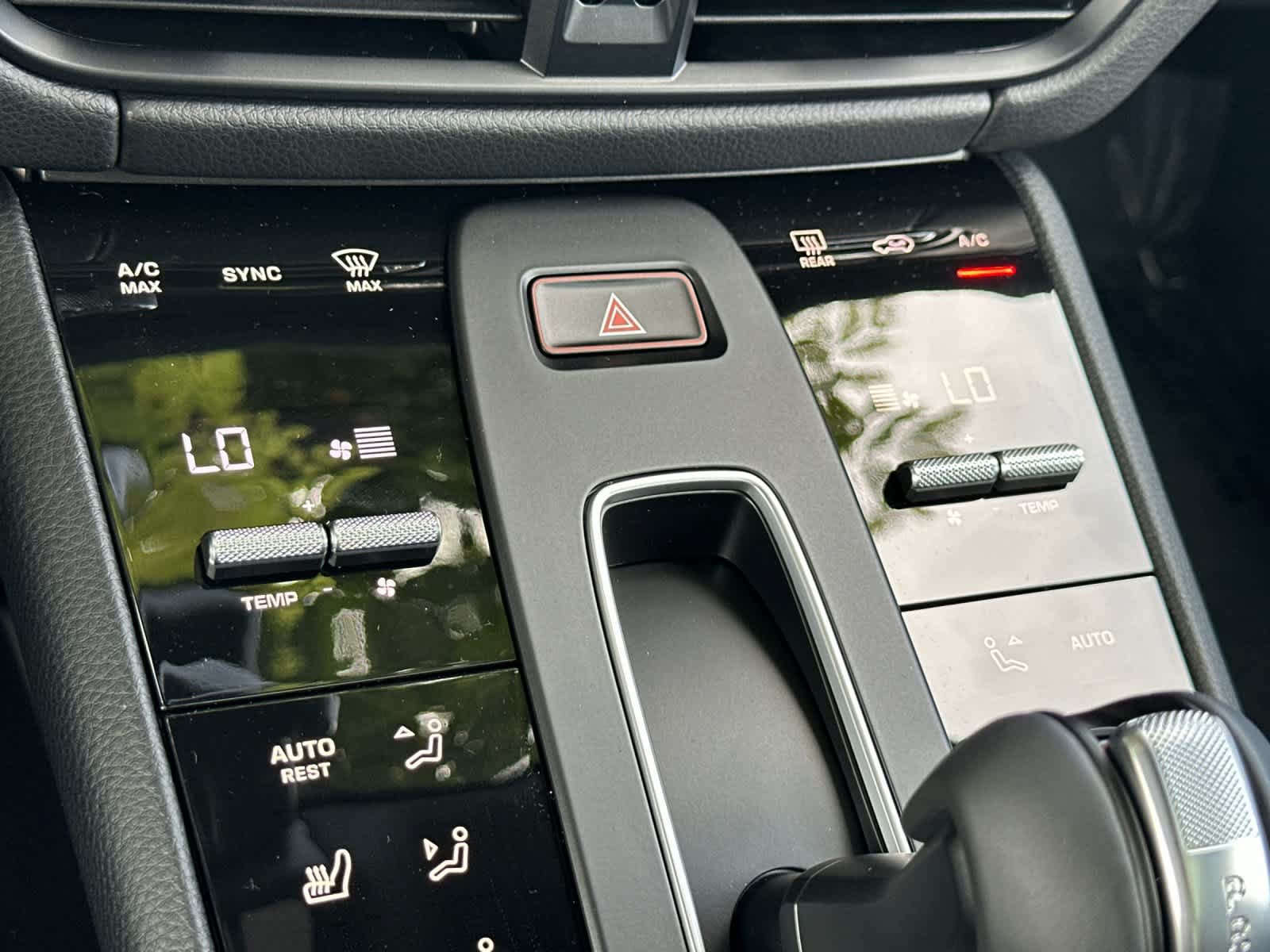 New 2026 Porsche Macan AWD/4WD image 24