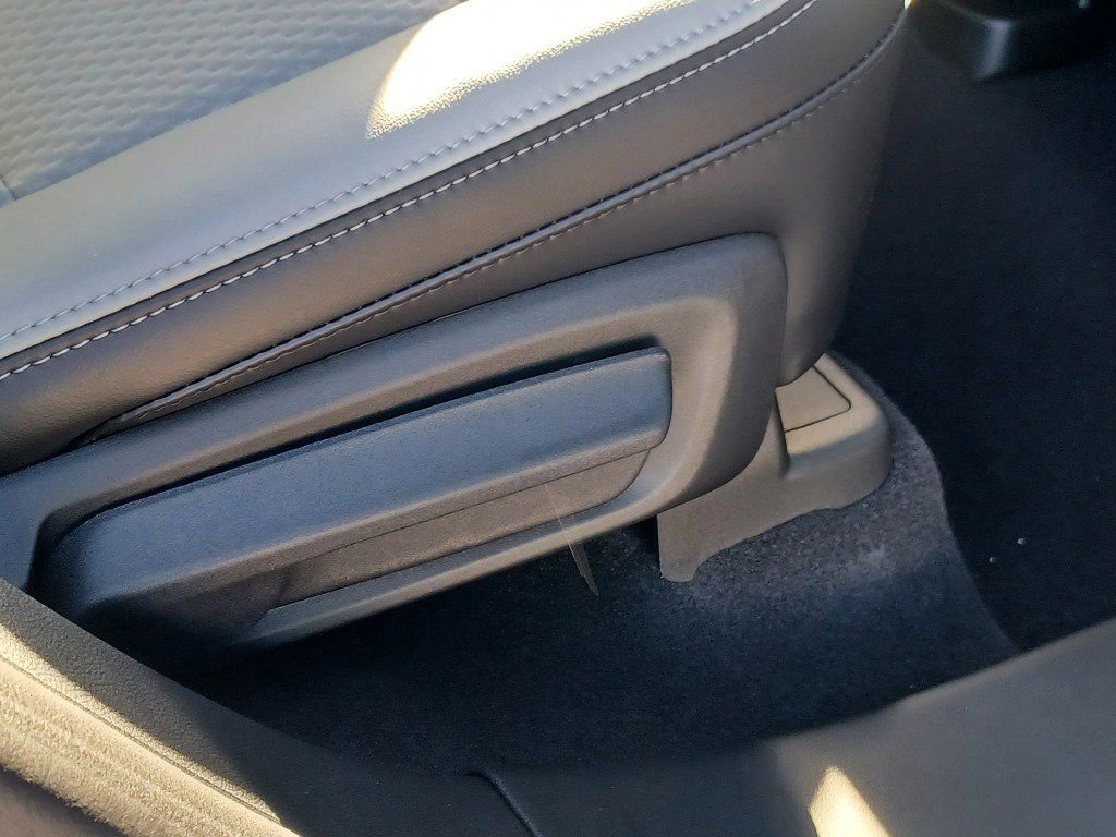 Used 2023 Ford Escape SE image 13