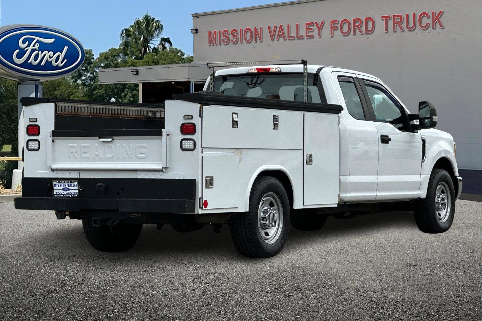 Used 2017 Ford F350 XL w/ Power Equipment Group image 4