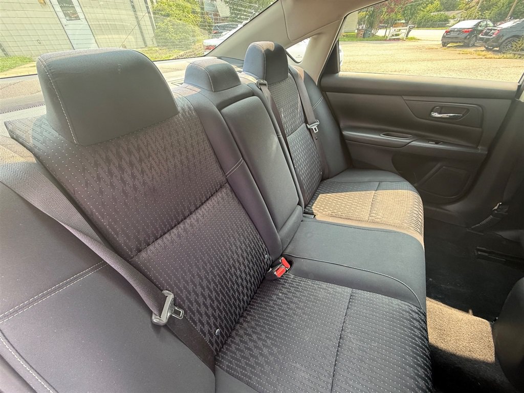 Used 2017 Nissan Altima 2.5 S w/ Power Driver Seat Package FWD image 25