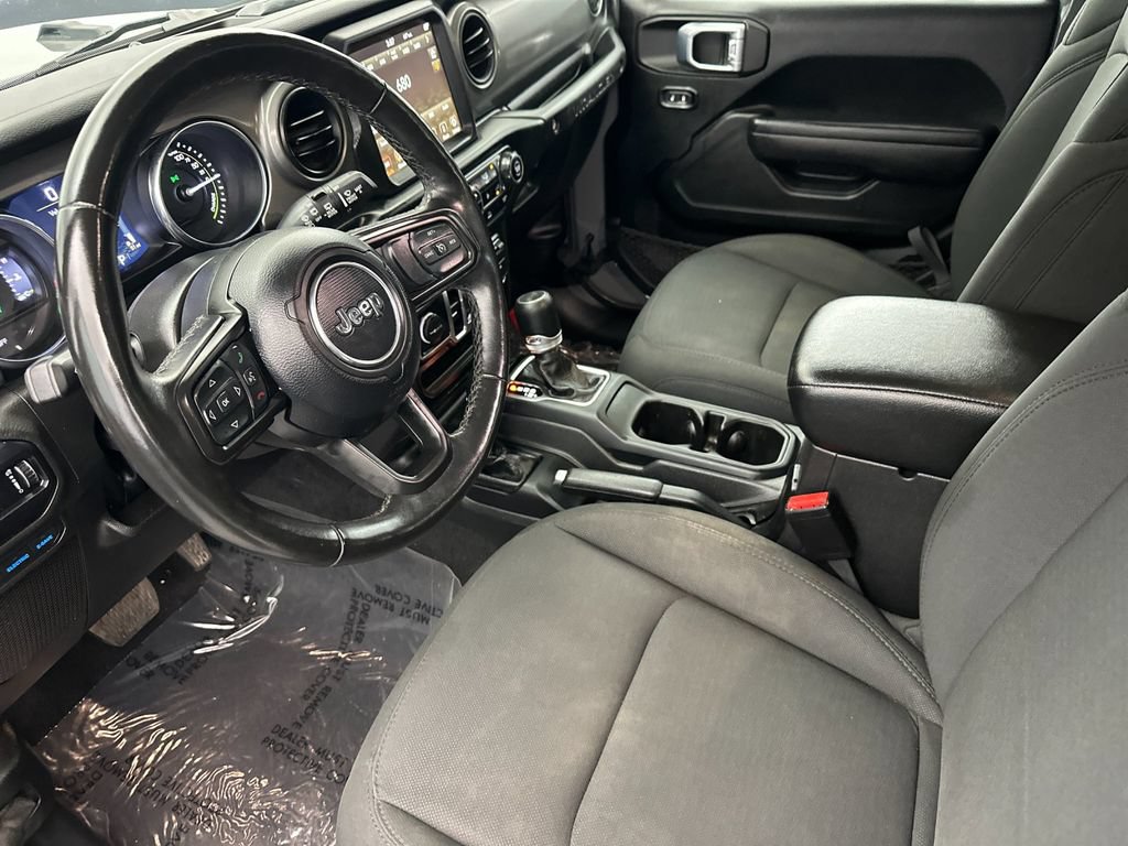 Used 2023 Jeep Wrangler Unlimited w/ Cold Weather Group AWD/4WD image 9