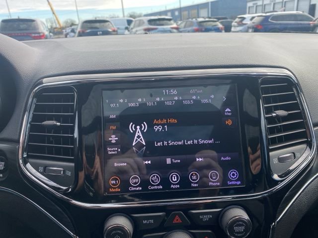 Used 2020 Jeep Grand Cherokee Limited w/ Luxury Group II image 17