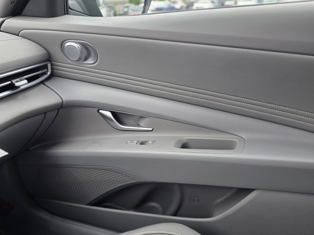 New 2026 Hyundai Elantra Sport FWD image 26
