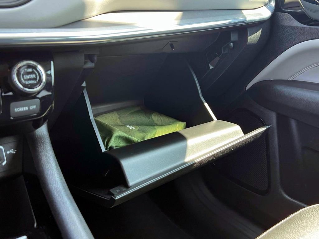 Certified 2022 Jeep Compass Limited image 24