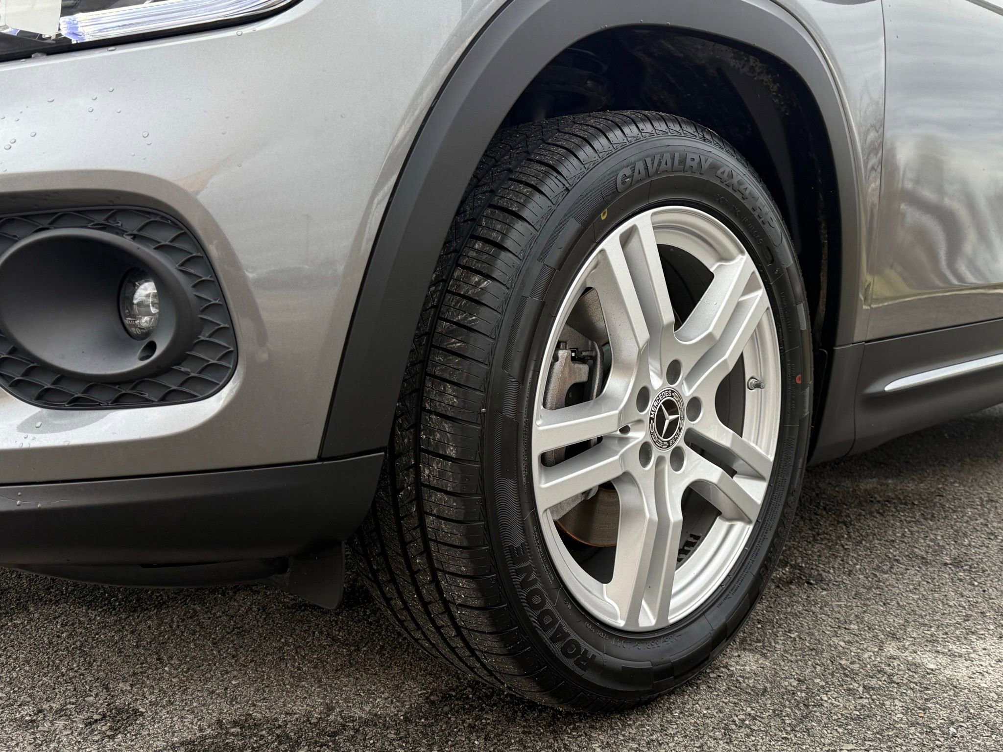 Used 2020 Mercedes-Benz GLB 250 4MATIC image 11