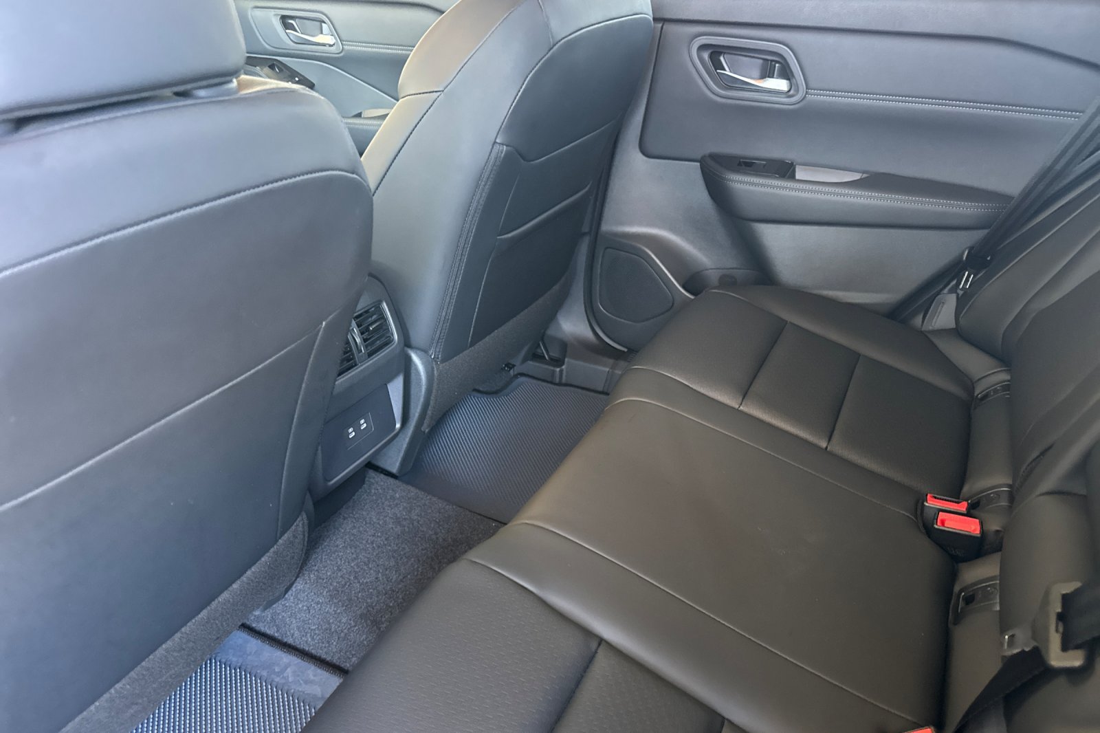 New 2026 Nissan Rogue Dark Armor FWD image 14