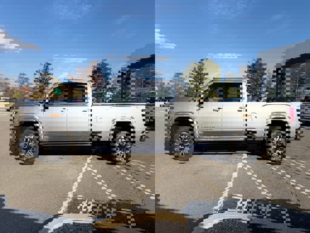 New 2026 GMC Sierra 2500 Denali w/ Denali Reserve Package image 3