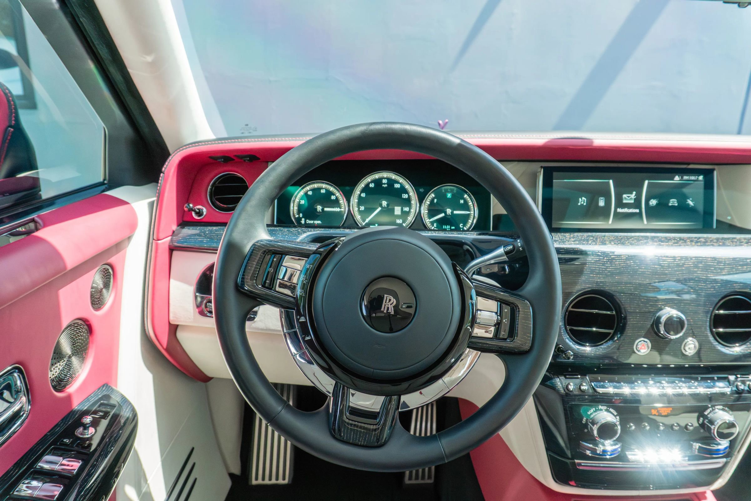 Used 2023 Rolls-Royce Phantom Sedan RWD image 73