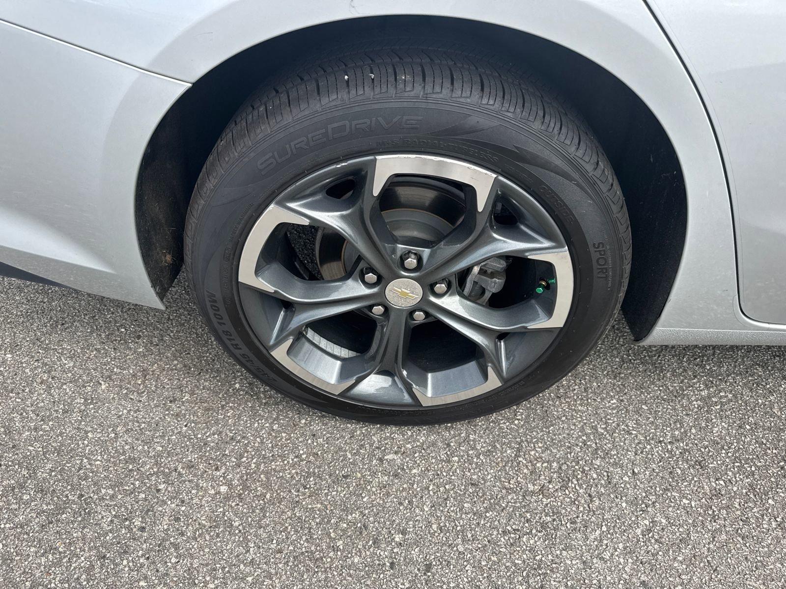 Used 2020 Chevrolet Malibu LT FWD image 17