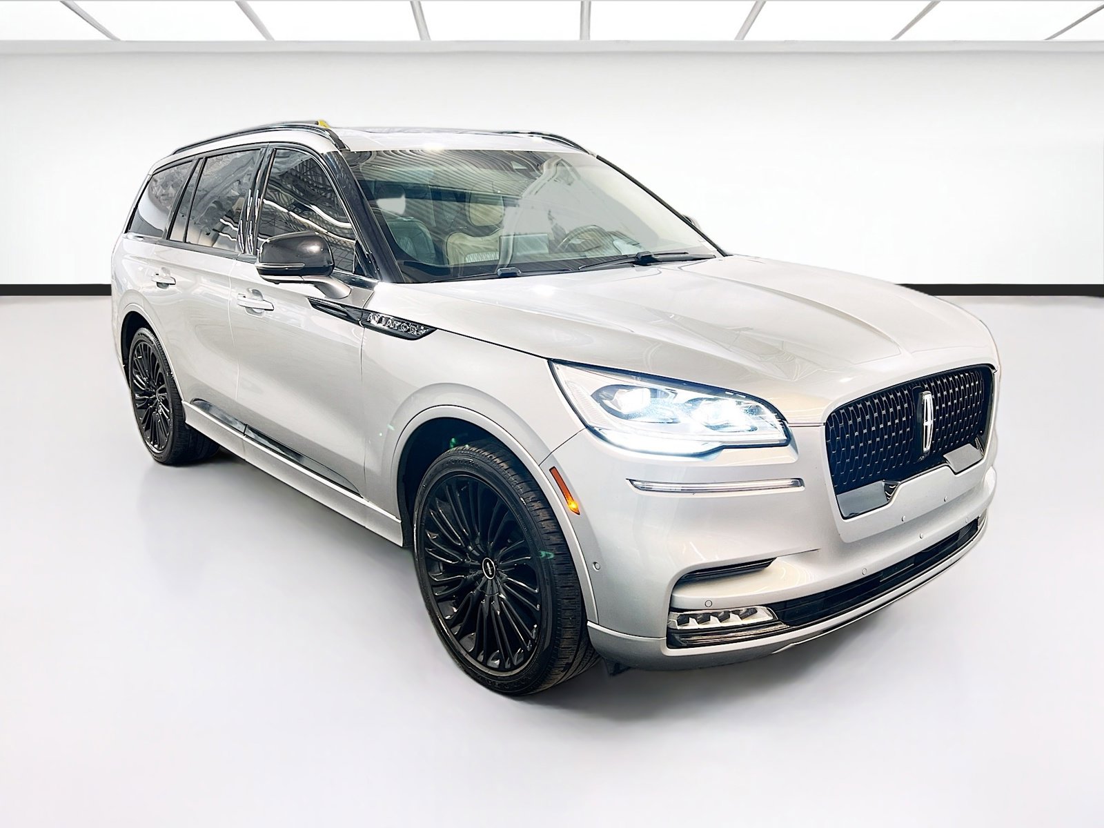 Used 2020 Lincoln Aviator Black Label image 3