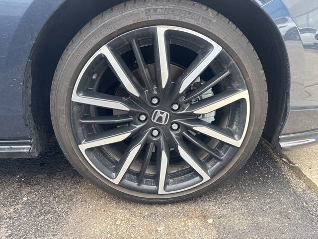 Used 2023 Honda Accord Touring image 6