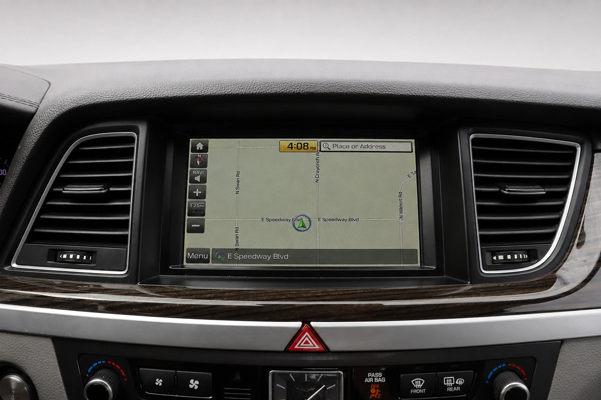 Used 2018 Genesis G80 3.8 RWD image 34