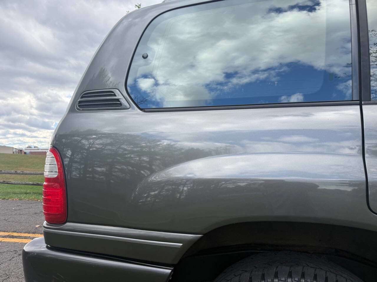 Used 2000 Lexus LX 470 4WD image 17