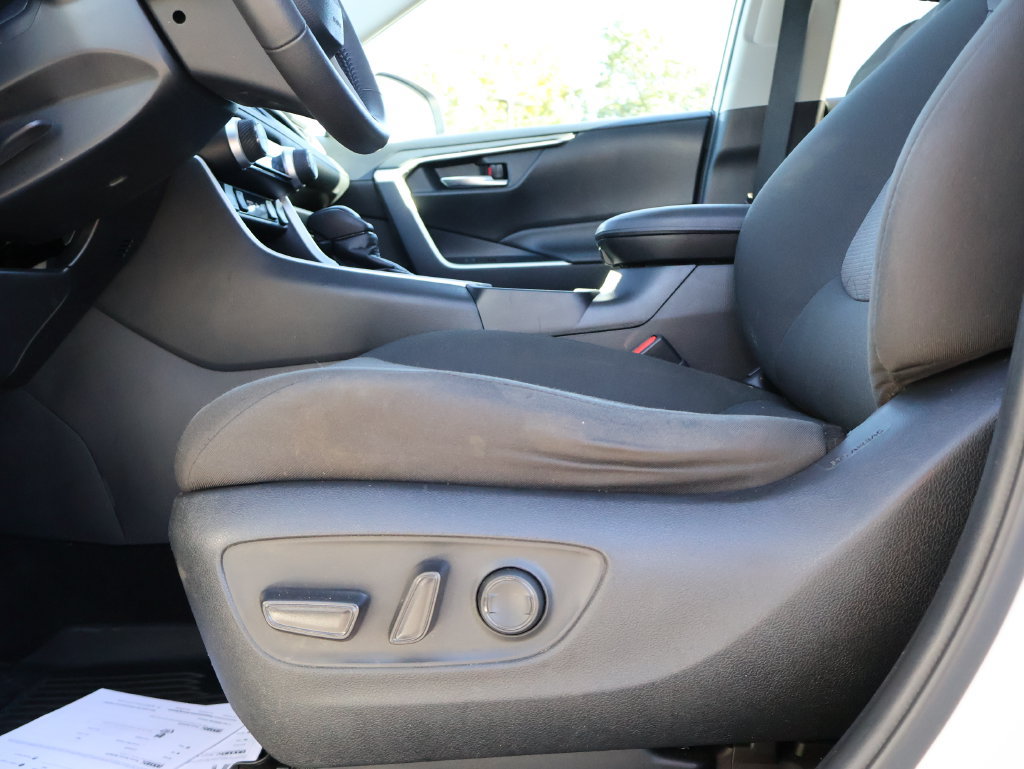 Used 2021 Toyota RAV4 XLE w/ Convenience Package AWD/4WD image 31