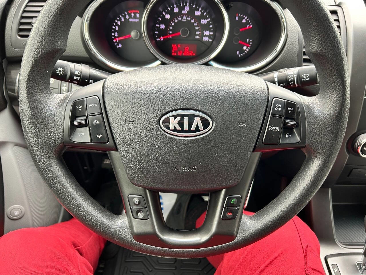 Used 2013 Kia Sorento LX w/ Convenience Pkg image 17