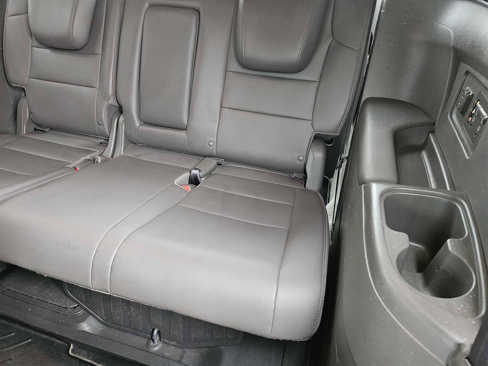 Used 2016 Honda Odyssey Touring image 32