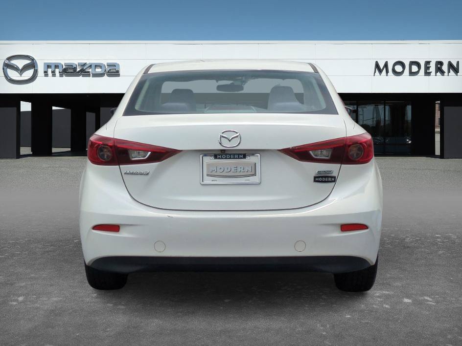 Used 2016 MAZDA MAZDA3 i Sport w/ Preferred Equipment Package FWD image 4