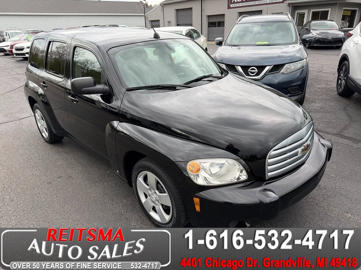 Used 2010 Chevrolet HHR LS FWD image 1