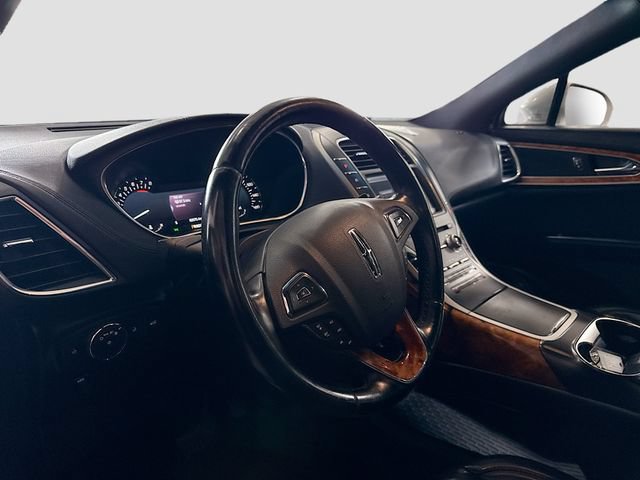 Used 2016 Lincoln MKX Select w/ Select Plus Package AWD/4WD image 10