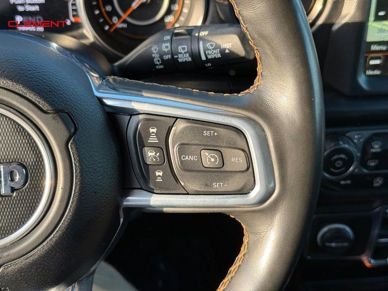 Used 2022 Jeep Wrangler Unlimited Sahara AWD/4WD image 26
