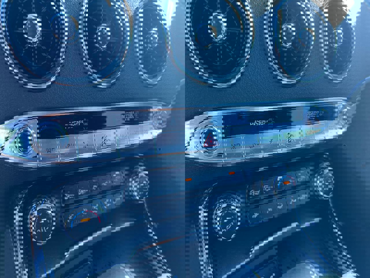 Certified 2022 Kia Stinger GT1 image 24