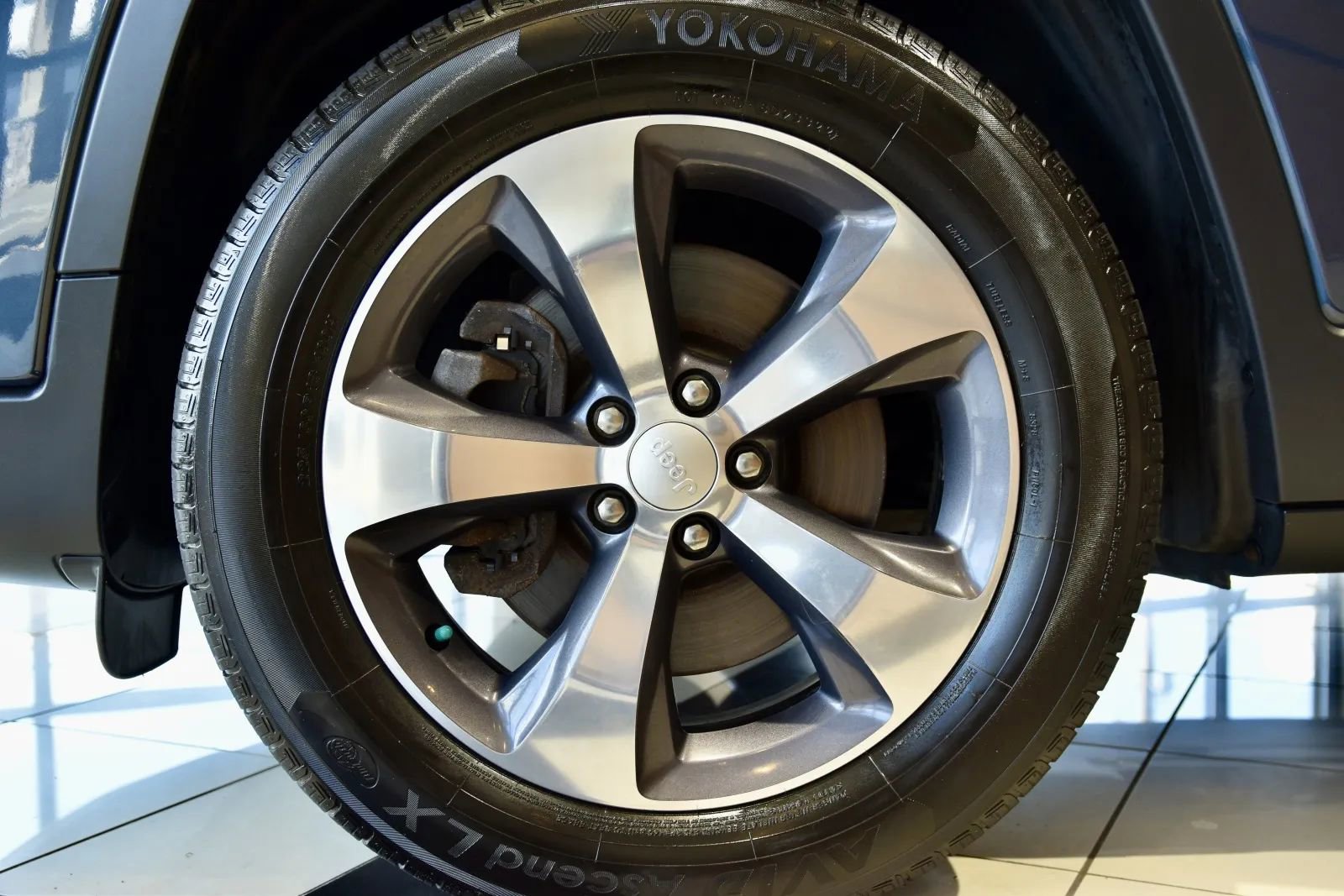 Used 2019 Jeep Cherokee Limited image 10