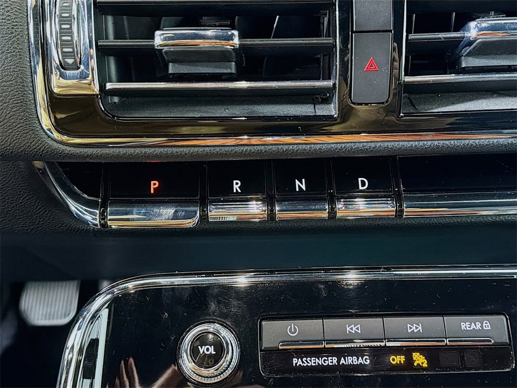 Used 2020 Lincoln Navigator L Reserve w/ Equipment Group 208A Reserve image 20