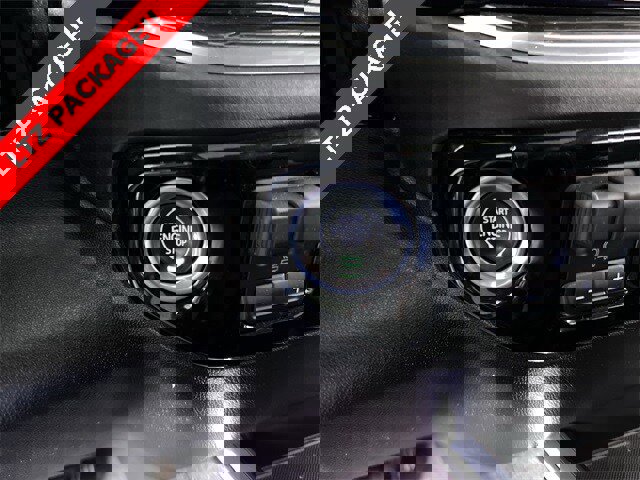 Used 2023 Chevrolet Silverado 1500 LTZ w/ LTZ Premium Package image 17