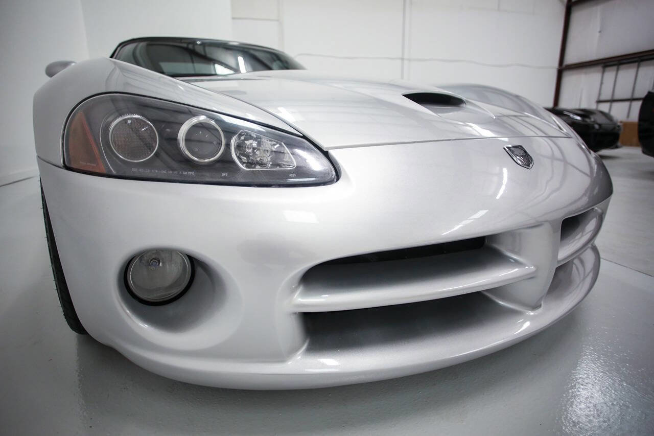 Used 2003 Dodge Viper SRT-10 RWD image 13