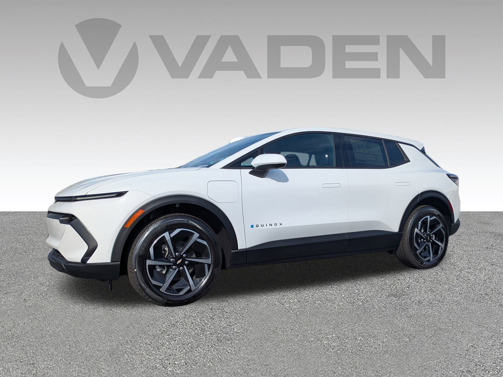 New 2026 Chevrolet Equinox EV LT image 2