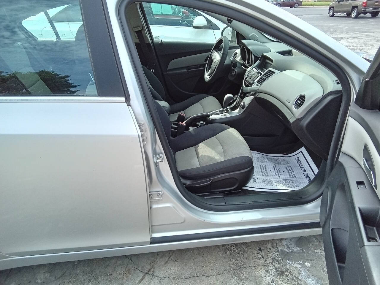 Used 2012 Chevrolet Cruze LS w/ Connectivity Package FWD image 3