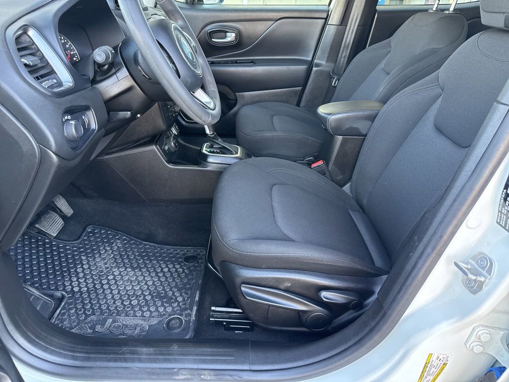 Used 2023 Jeep Renegade Latitude image 22